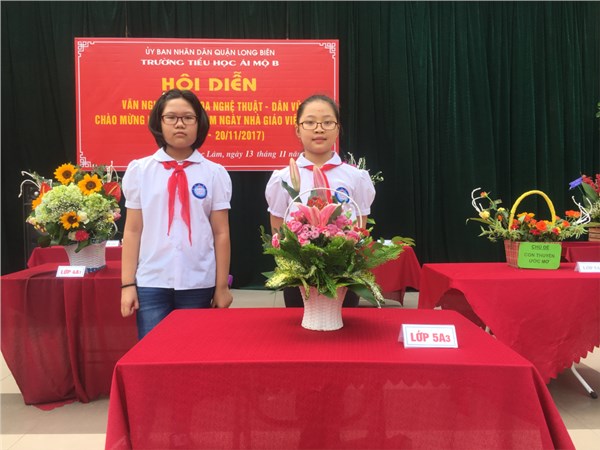 Thi cắm hoa chào mừng ngày nhà giáo Việt Nam - 2018 (2).JPG